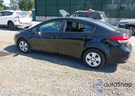 2017 Kia Forte Lx из США, поврежденный, VIN 3KPFK4A78HE037601